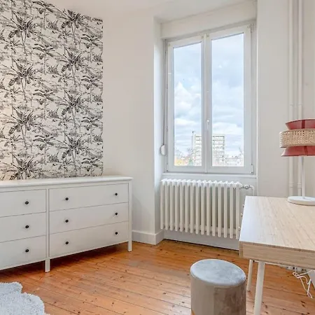 Plumeria: Peaceful Grand Apartment Near Station with Free Parking Metz Exterior photo
