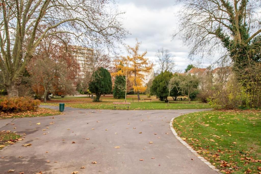 Apartment Plumeria: Peaceful Grand Near Station With Free Parking Metz