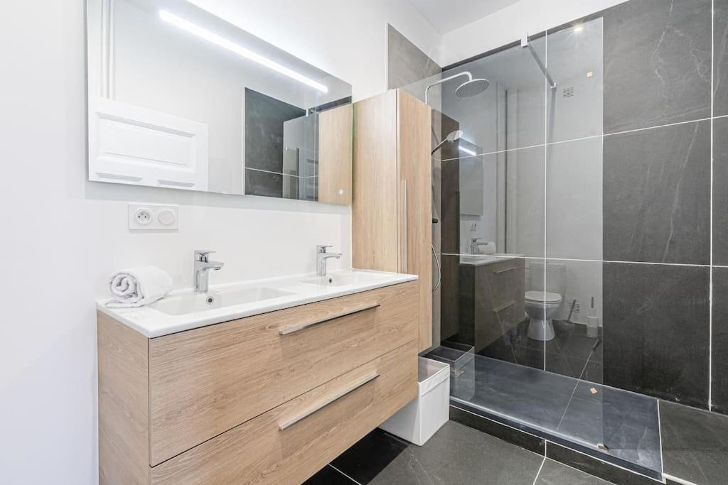 Plumeria: Peaceful Grand Near Station With Free Parking Apartment
