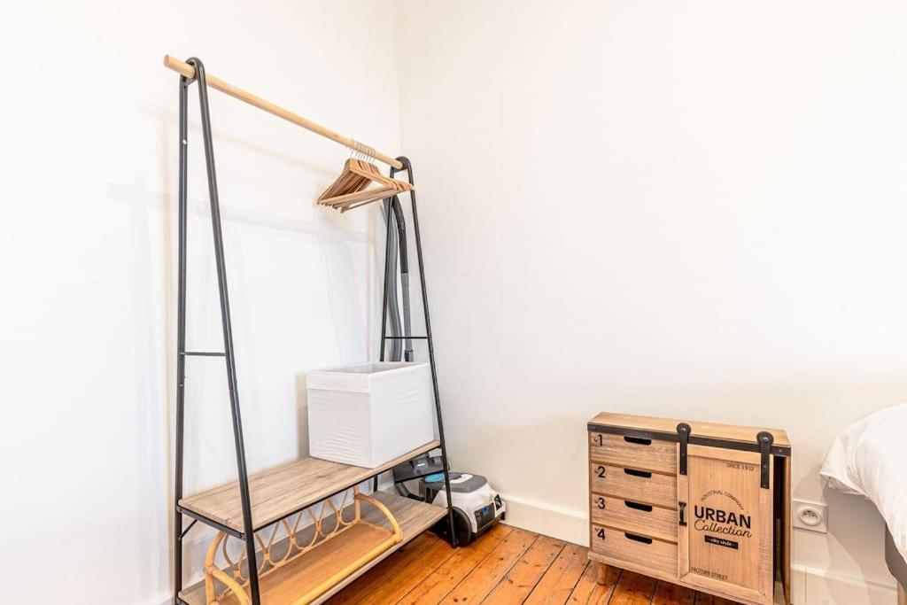 Plumeria - Grand 75m2 - Au Calme - Proche Gare, Nouvelle - Parking Public Gratuit - 2 - 4 Lits Separes Apartamento Metz
