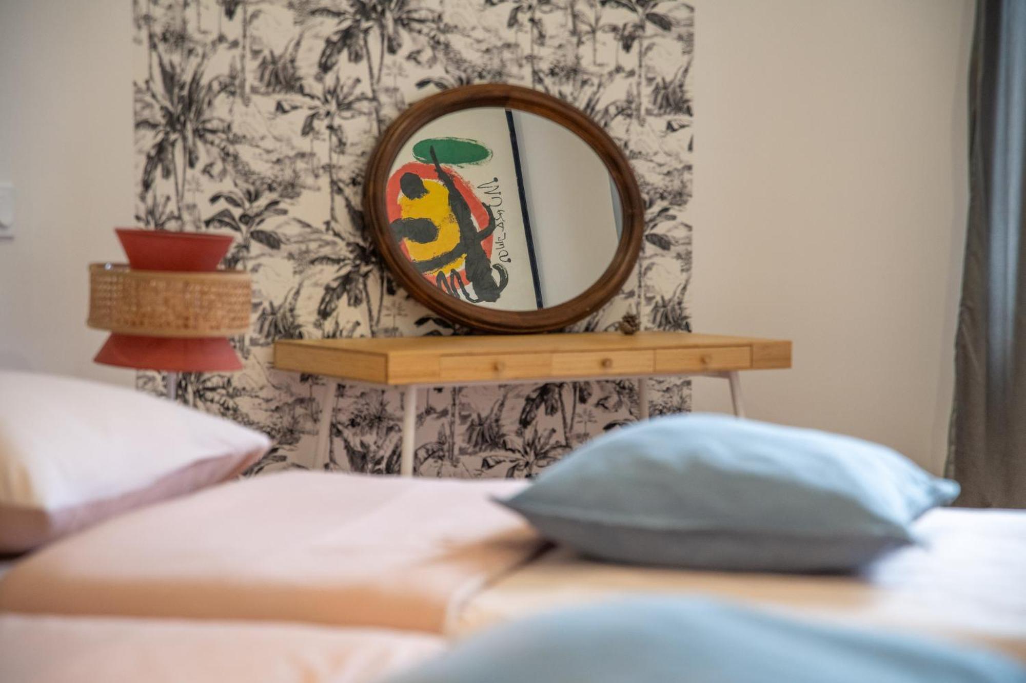 Plumeria: Peaceful Grand Near Station With Free Parking